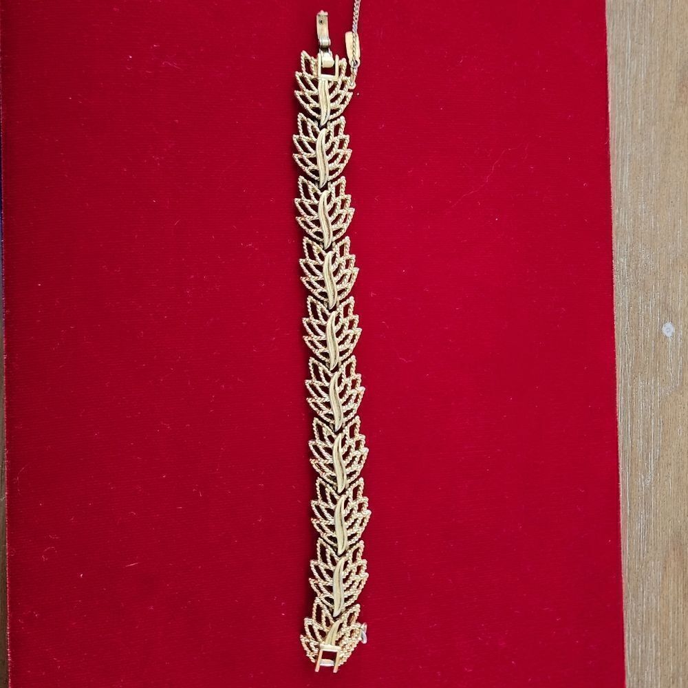 Monet Vintage Gold Plated Leaf Bracelet